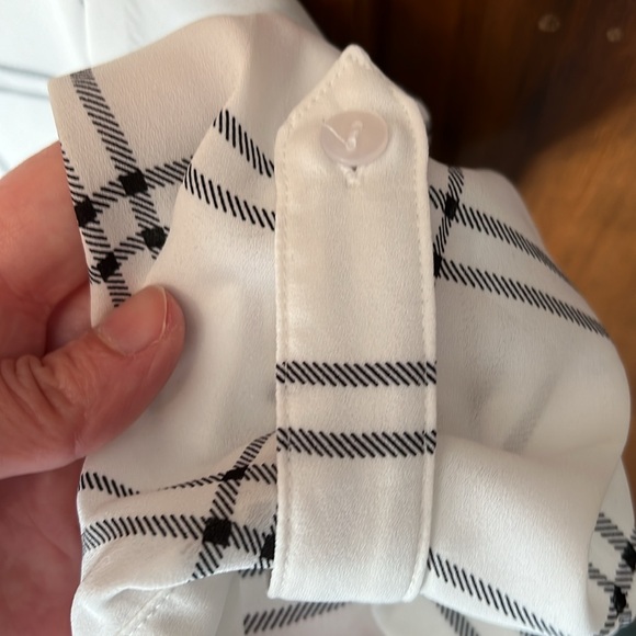 Pretty blouse - Picture 4 of 5